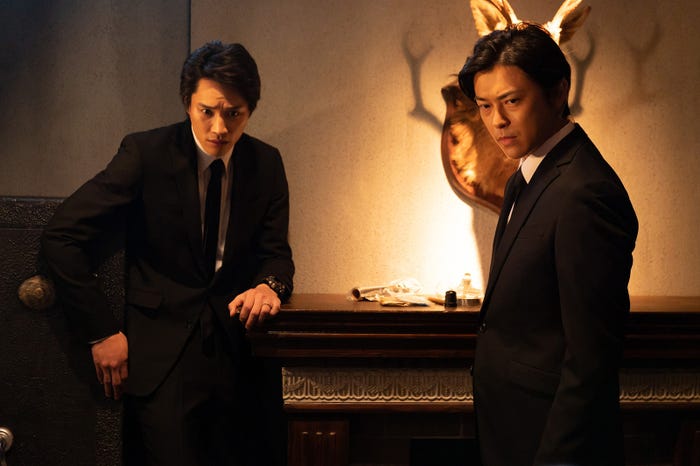 鈴木伸之、勝地涼/「忍者に結婚は難しい」第2話(C)フジテレビ