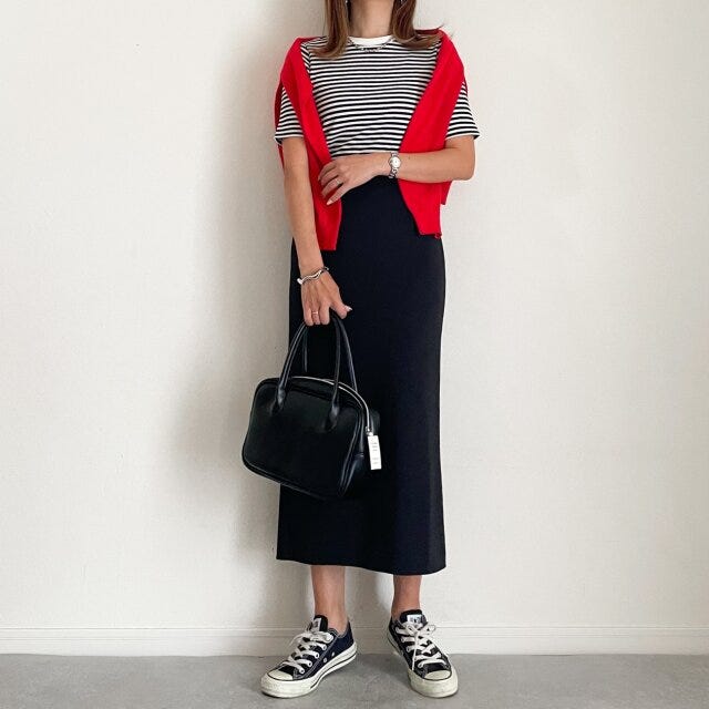 ユニクロ　リブボーダークルーネックT　スカート　コーデ