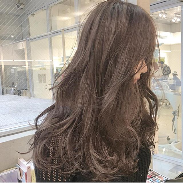 21秋のヘアカラーは 大人っぽい を意識して トレンドを押さえたおすすめの色 モデルプレス 21秋のヘアカラーは 大人っぽい を意識して トレンドを押さえたおすすめの色 モデルプレス