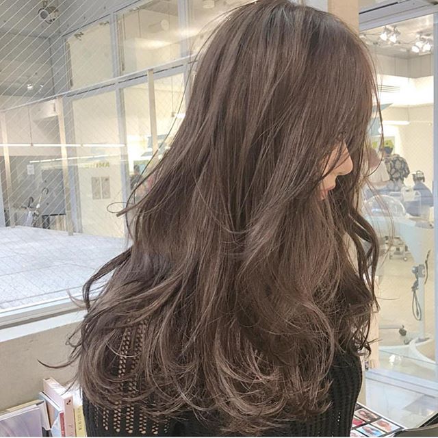 21秋のヘアカラーは 大人っぽい を意識して トレンドを押さえたおすすめの色 モデルプレス