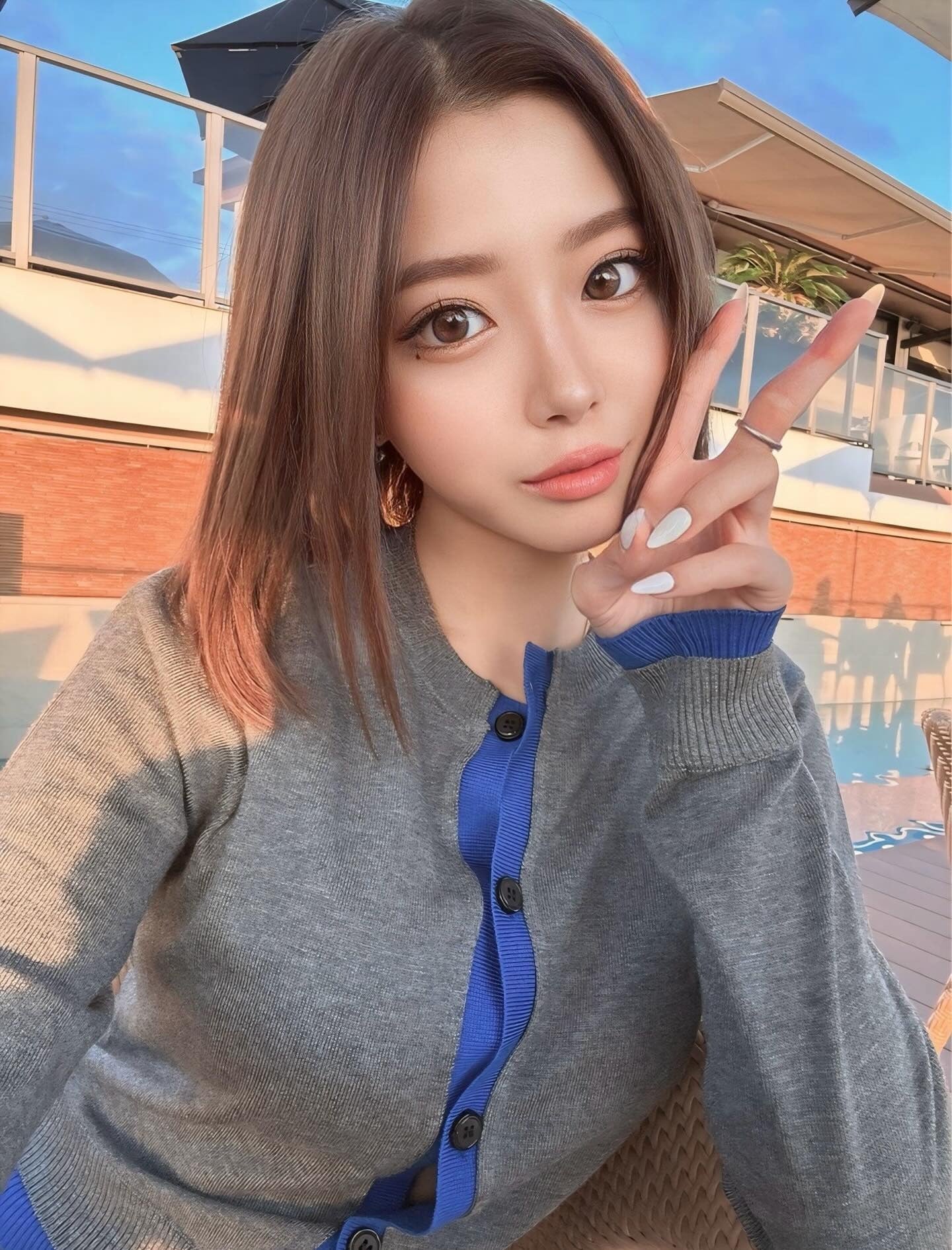 元「CHANEL」美容部員キャバ嬢・黒木愛光が選ぶ“人生コスメ” 自分の顔に合ったあかぬけ方法も明かす【モデルプレスインタビュー】