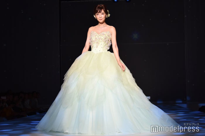 倉科カナ ウエディングドレス姿を披露 理想のプロポーズ 結婚式を明かす モデルプレス