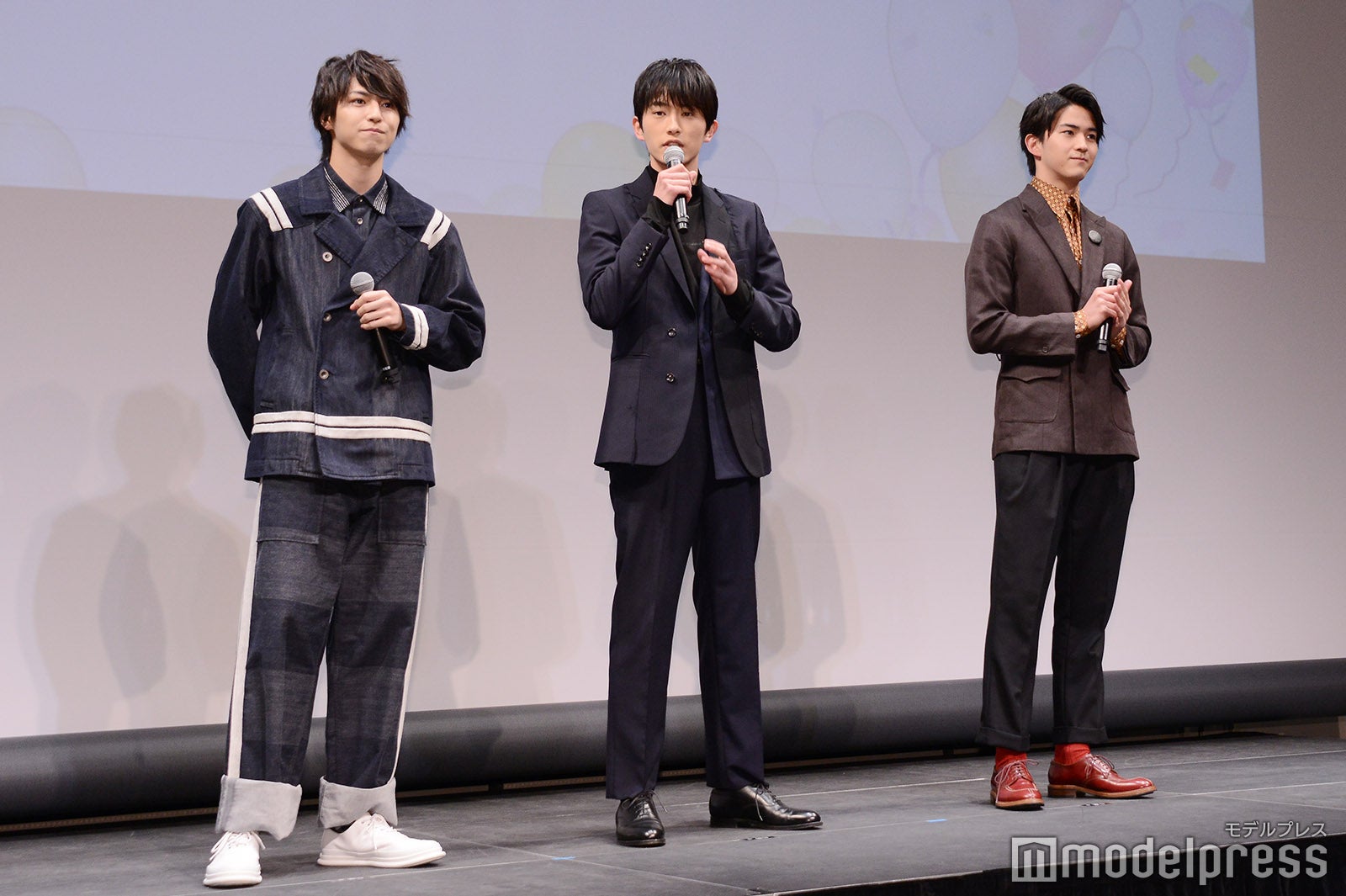 （左から）松尾太陽、杉野遥亮、甲斐翔真 （C）モデルプレス