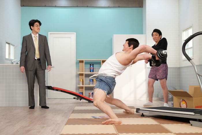 「力見引っ越しセンター」(左から)粗品、長田庄平、秋山寛貴(C)フジテレビ