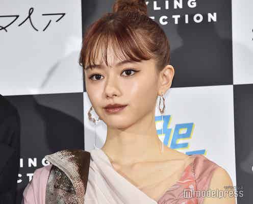 山本舞香、ピンク髪&斬新ピンクコーデで美脚披露<ベストスタイリングアワード2019>