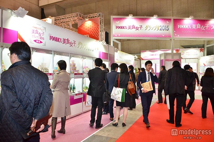 「FOODEX美食女子グランプリ」受賞商品のディスプレイブース