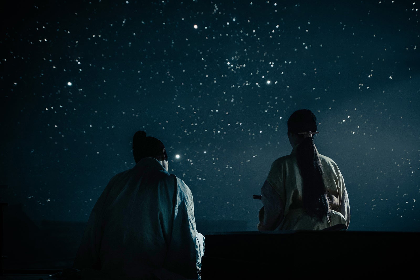 松本潤、広瀬アリス（C）NHK