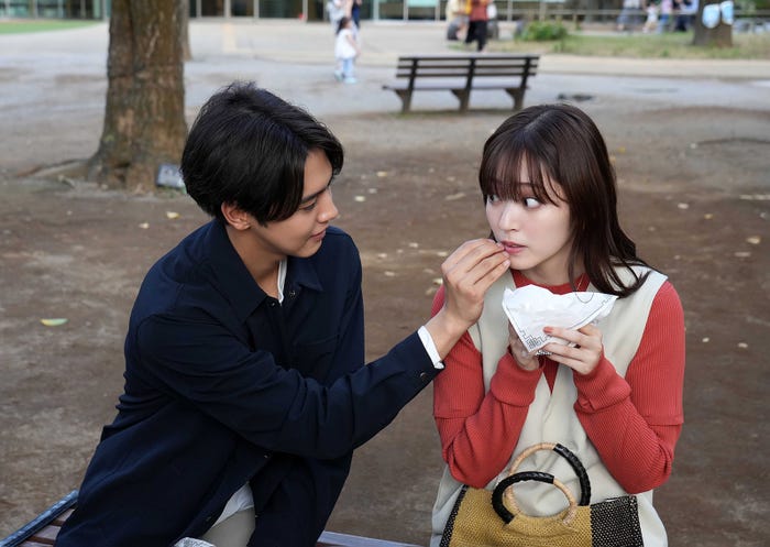 片寄涼太、鈴木愛理「推しが上司になりまして」第6話(C)「推しが上司になりまして」製作委員会