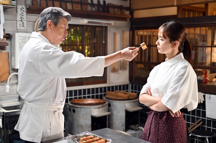 三浦友和、中村ゆり/「クロサギ」第4話より(C)TBS