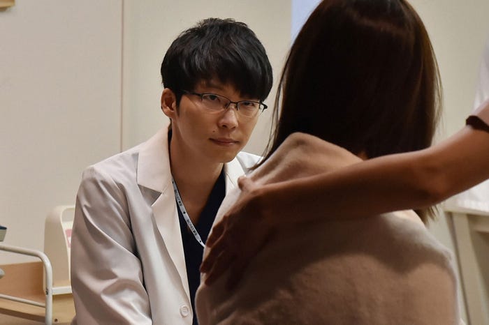 星野源/「コウノドリ」第3話より(画像提供:TBS)