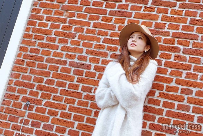 宮脇詩音の新曲「最後のやさしさ」のミュージックビデオ・オフショットより