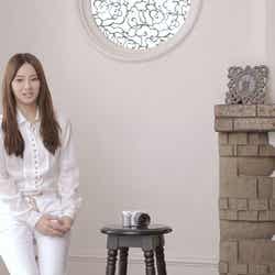 美しさへのこだわりを語った北川景子/「with α」より