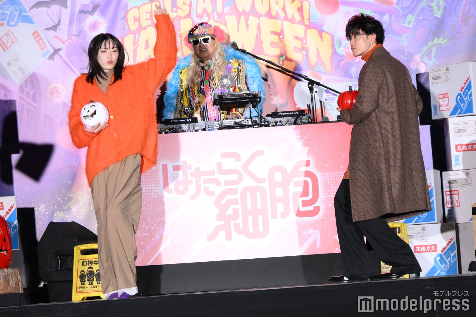 永野芽郁、佐藤健（C）モデルプレス