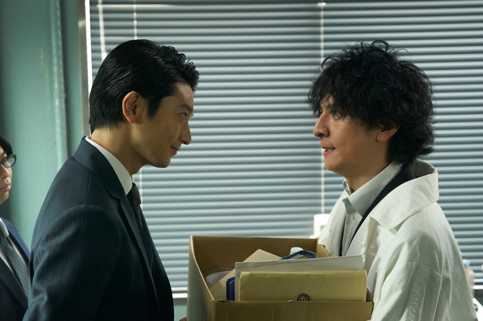＜警部補ダイマジン 第1話＞台場（生田斗真）、平安（向井理）に弱み握られ部下に ダークヒーローが巨悪に挑む