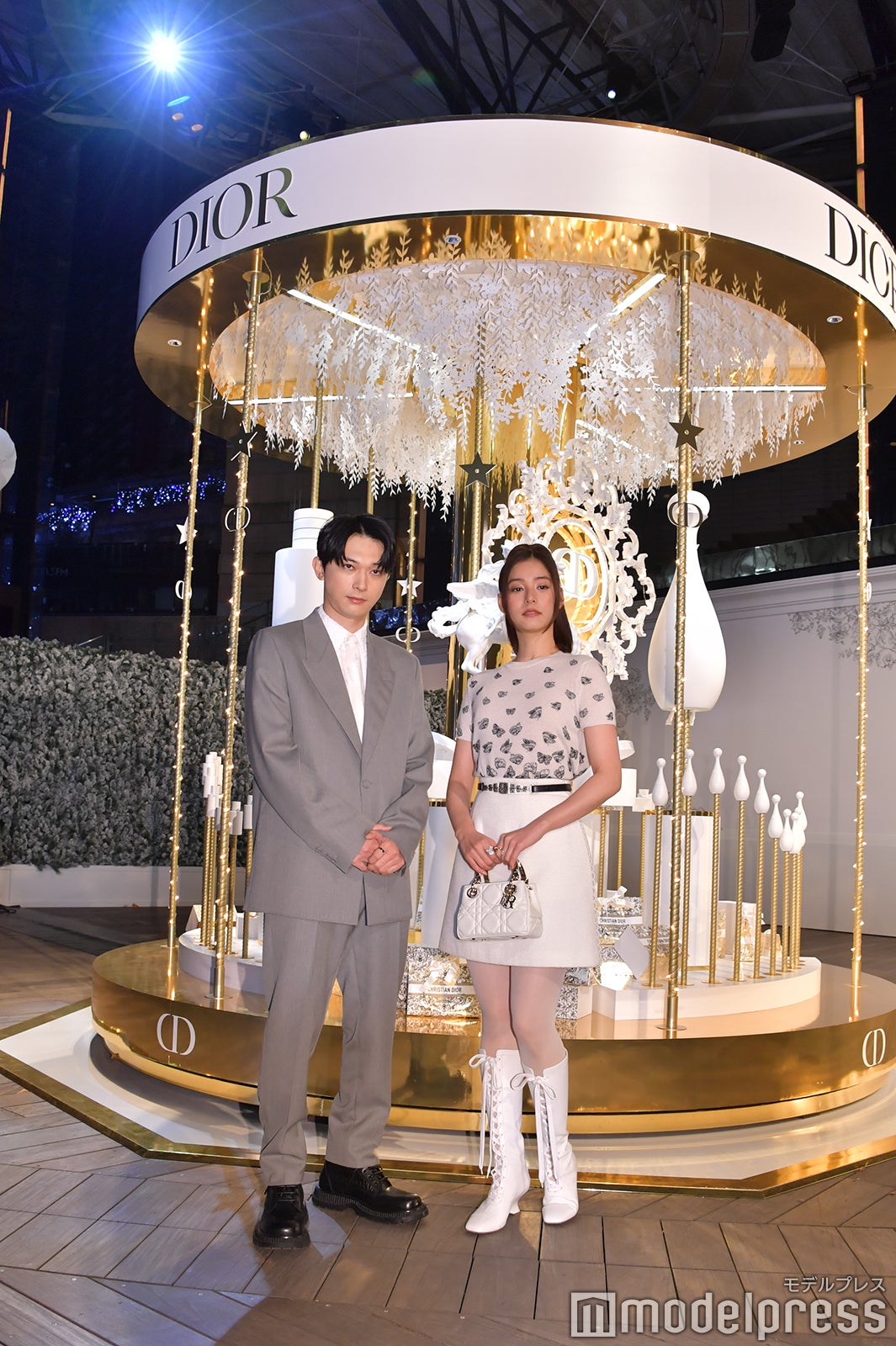 吉沢亮、新木優子（C）モデルプレス