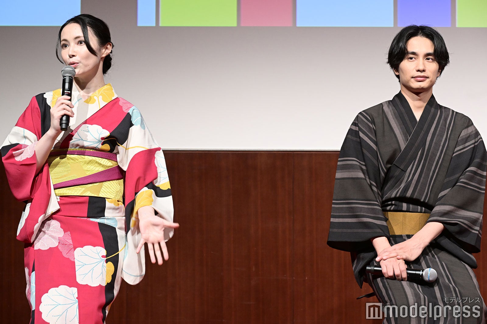 美村里江、中村蒼（C）モデルプレス