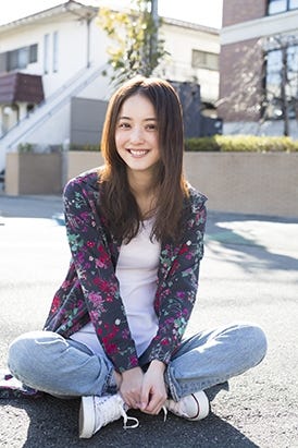 佐々木希/「OCEANS」2017年4月号より(画像提供:インベスターズクラウド)