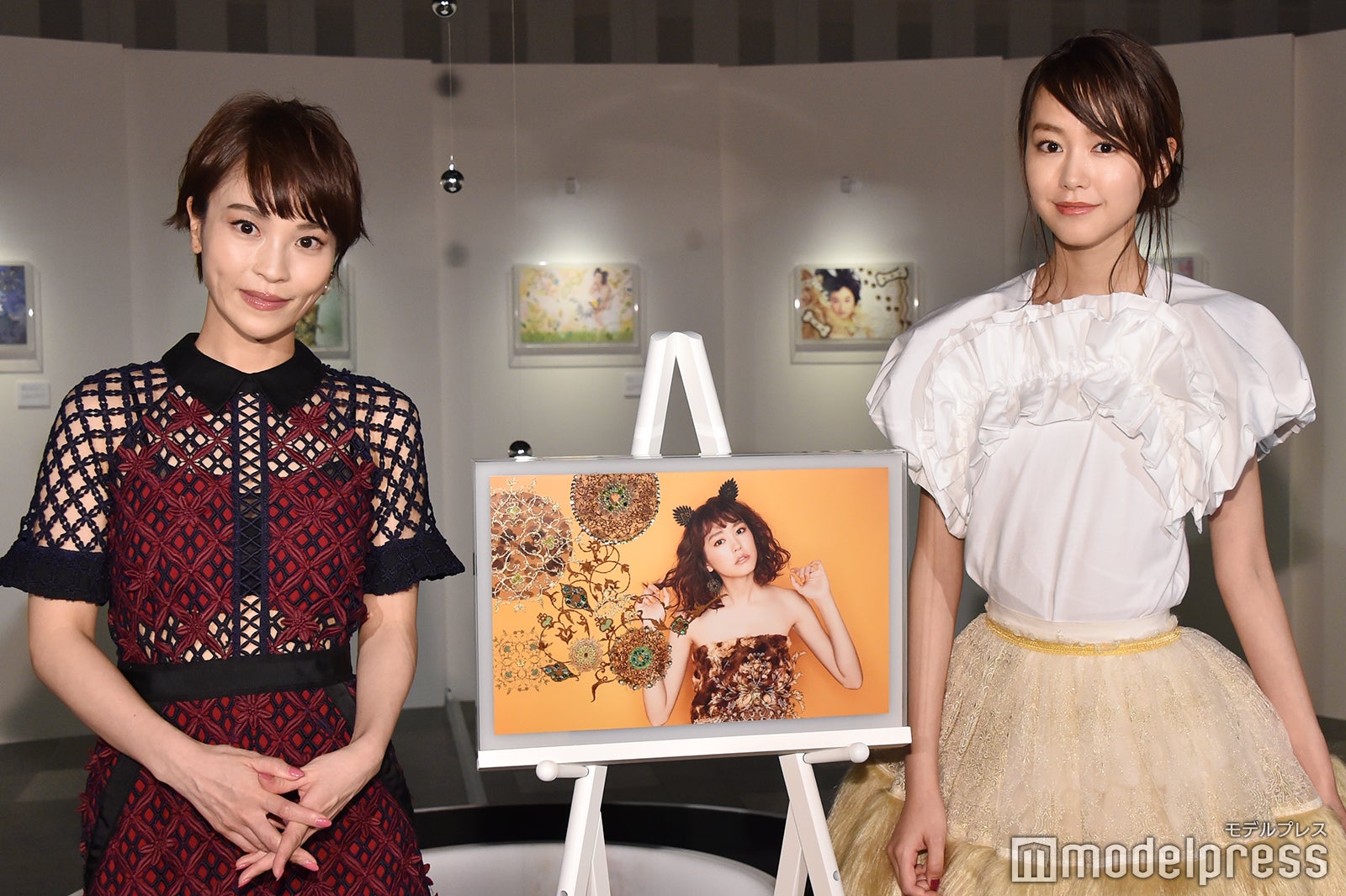 清川あさみ、桐谷美玲 （C）モデルプレス