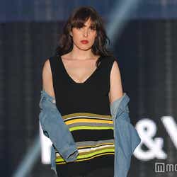 モデルプレス - 性別適合手術公表のIVAN、谷間チラリ妖艶コーデ<関コレ2018S/S>