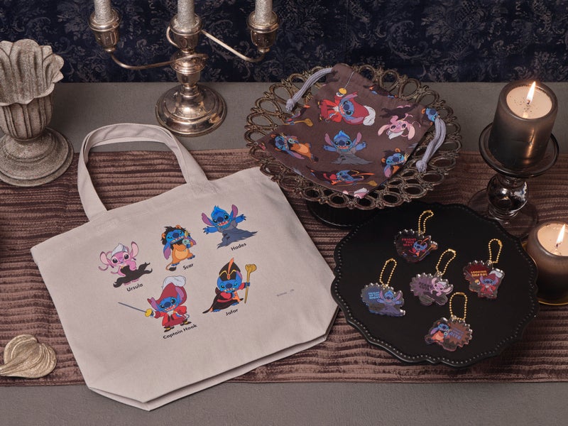 カフェオリジナルグッズ（C）Disney