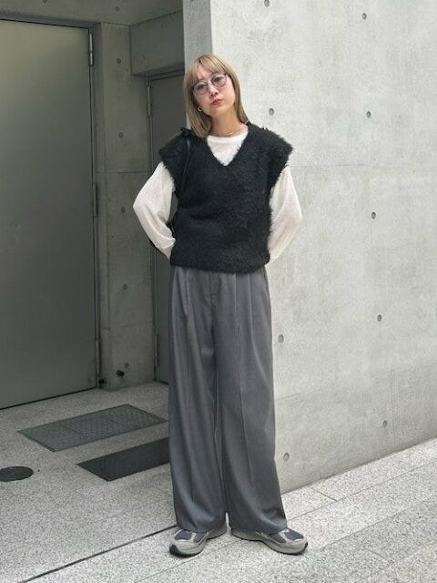 ベスト　コーデ　秋