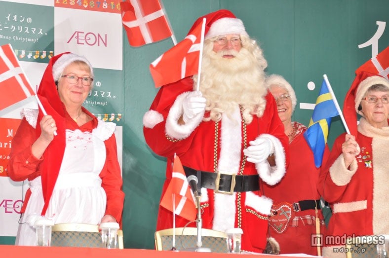 世界各国のサンタクロースが集結