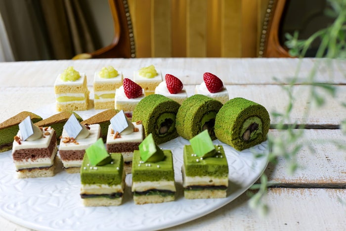 スーパースイーツビュッフェ2021~抹茶とメロンとチョコレート スイーツプレゼンテーション~/画像提供:ニュー・オータニ