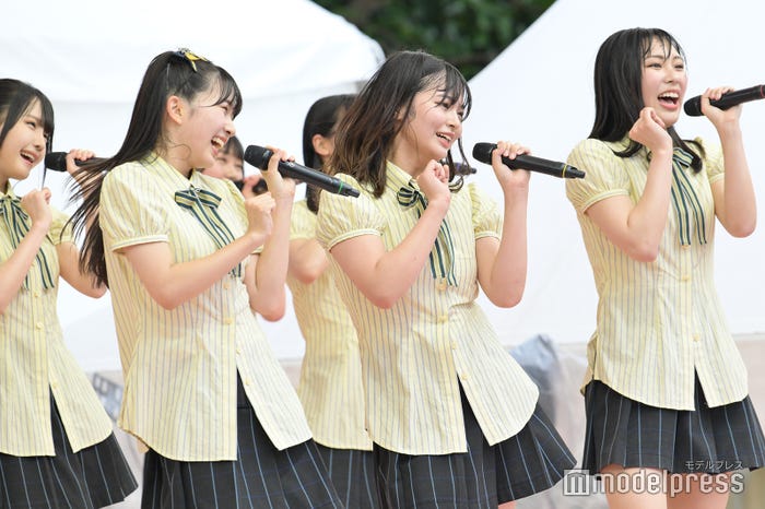 ≒JOY (C)モデルプレス