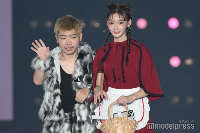 ヒロック、明日花キララ(C)モデルプレス