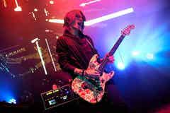 Sugizo率いるshag 自身初となる配信ライヴのライヴレポートが到着 モデルプレス