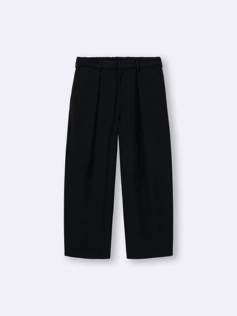 GU バレルレッグスラックス GUのバレルレッグスラックス
