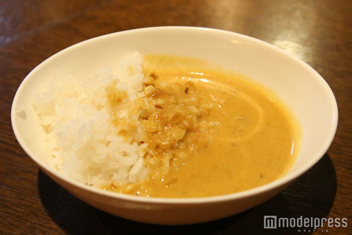 「銀座プラチナカレー」¥1000※今回はミニサイズで提供していただきました/(C)モデルプレス