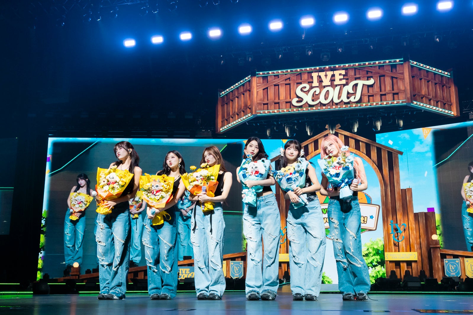 IVE FAN CONCERT <IVE SCOUT> アクリルスタンド ive scout アクスタ アクリルスタンド レイ ファンコン - メルカリ