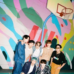 Bts エネルギッシュで自由な雰囲気 Dynamite 集合ティーザー写真公開 モデルプレス