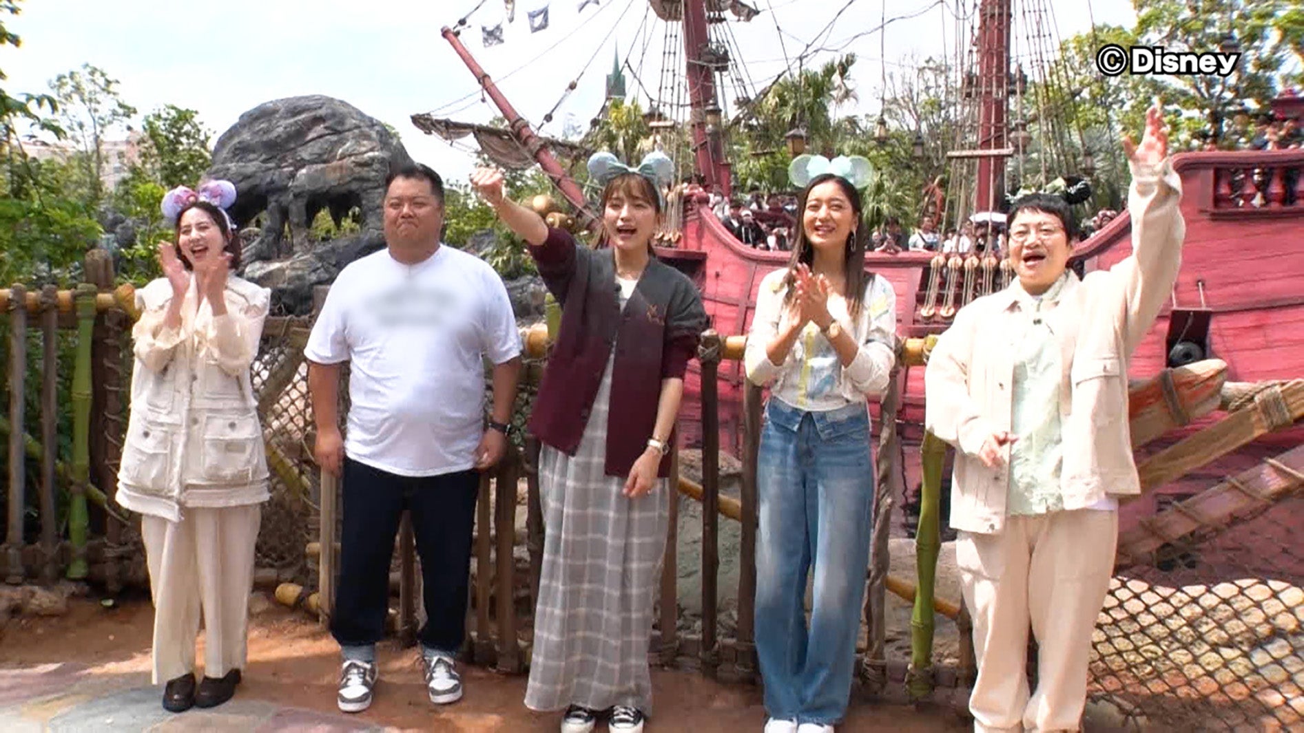 河北麻友子、小杉竜一、川口春奈、池田美優、近藤春菜（C）TBS