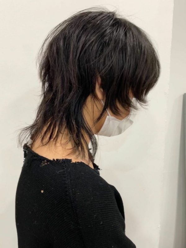 丸顔さんに似合うウルフカット特集 トレンドのヘアスタイルで小顔見え モデルプレス 丸顔さんに似合うウルフカット特集 トレンドのヘアスタイルで小顔見え モデルプレス