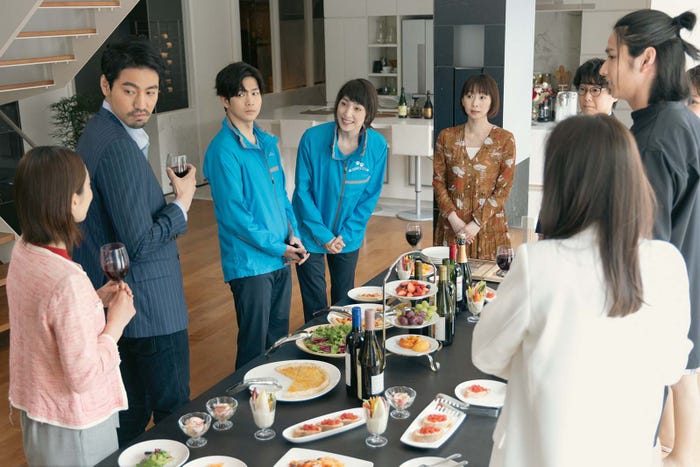 滝裕可里、小柳友、松下洸平、天海祐希、酒井若菜、山崎樹範、彩輝なお、野村祐希、水沢エレナ「合理的にあり得ない~探偵・上水流涼子の解明~」第7話より(C)カンテレ