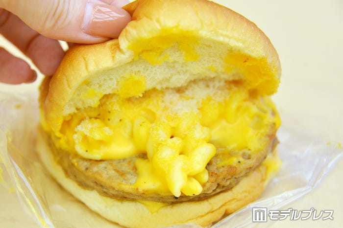 マッケンチーズバーガー(税込397円)(C)モデルプレス