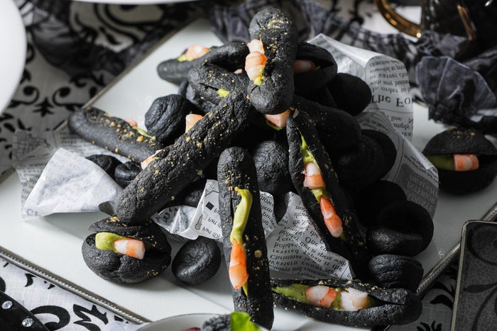 モノクロ・ゴシックパーティー／画像提供：ベストブライダル