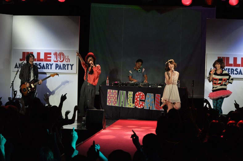 HALCALIと共演したmoumoon