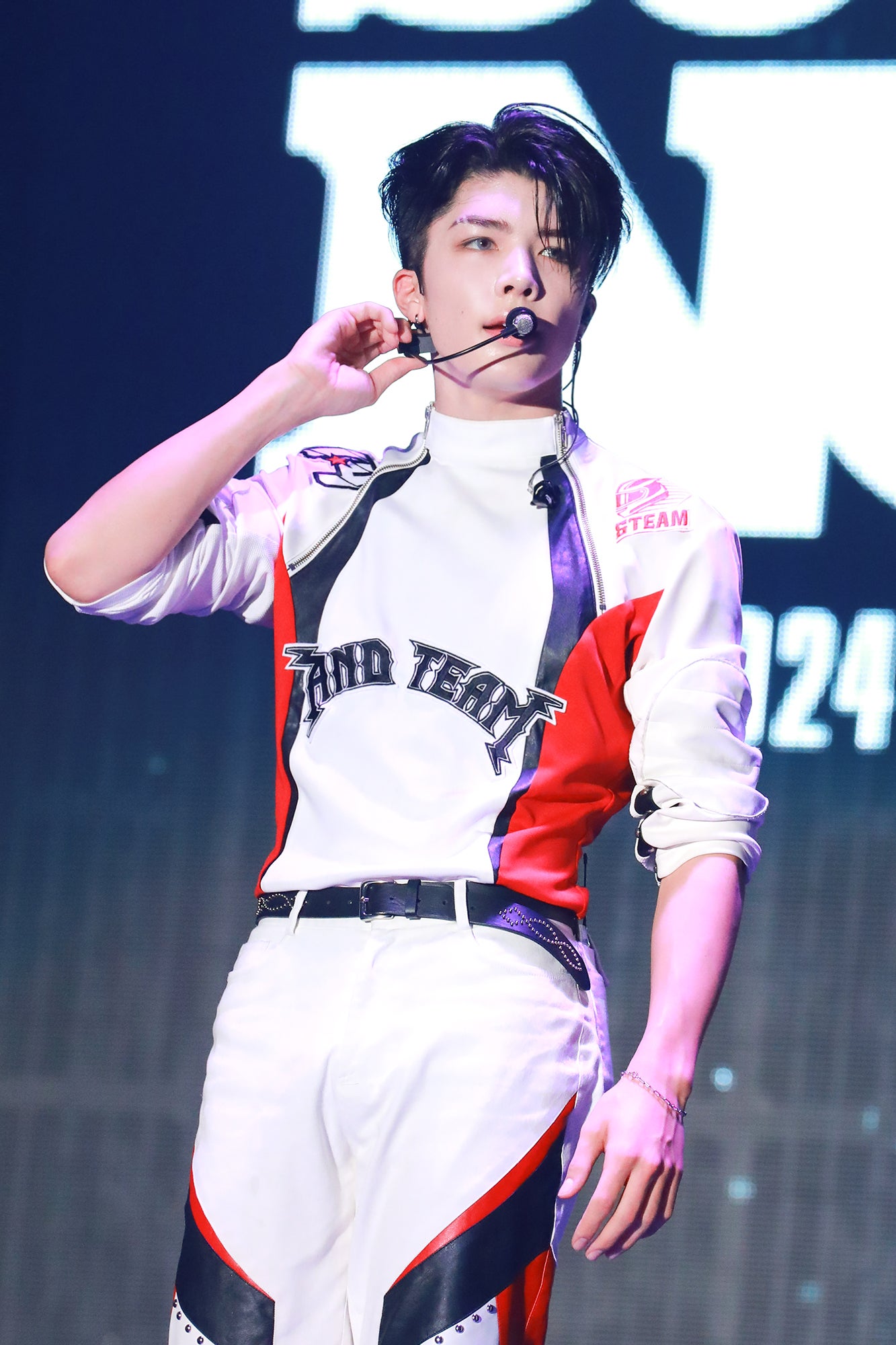 MAKI（C）HYBE LABELS JAPAN