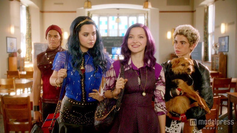 おしゃれなヴィランズたちのファッション/ディセンダント(C)Disney