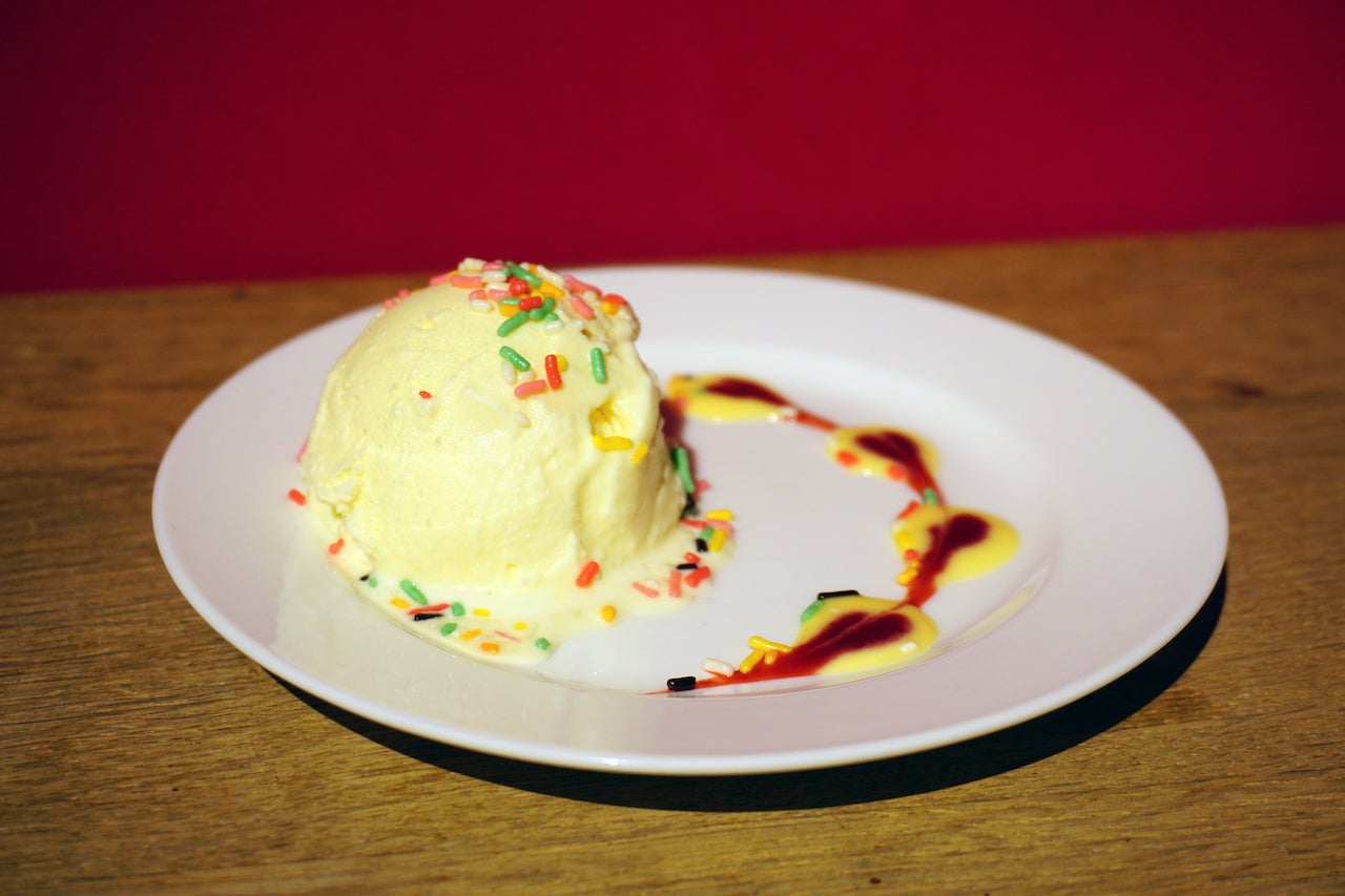 クリスマスデートに嬉しいデザートプレゼント／画像提供：アカツキライブエンターテインメント