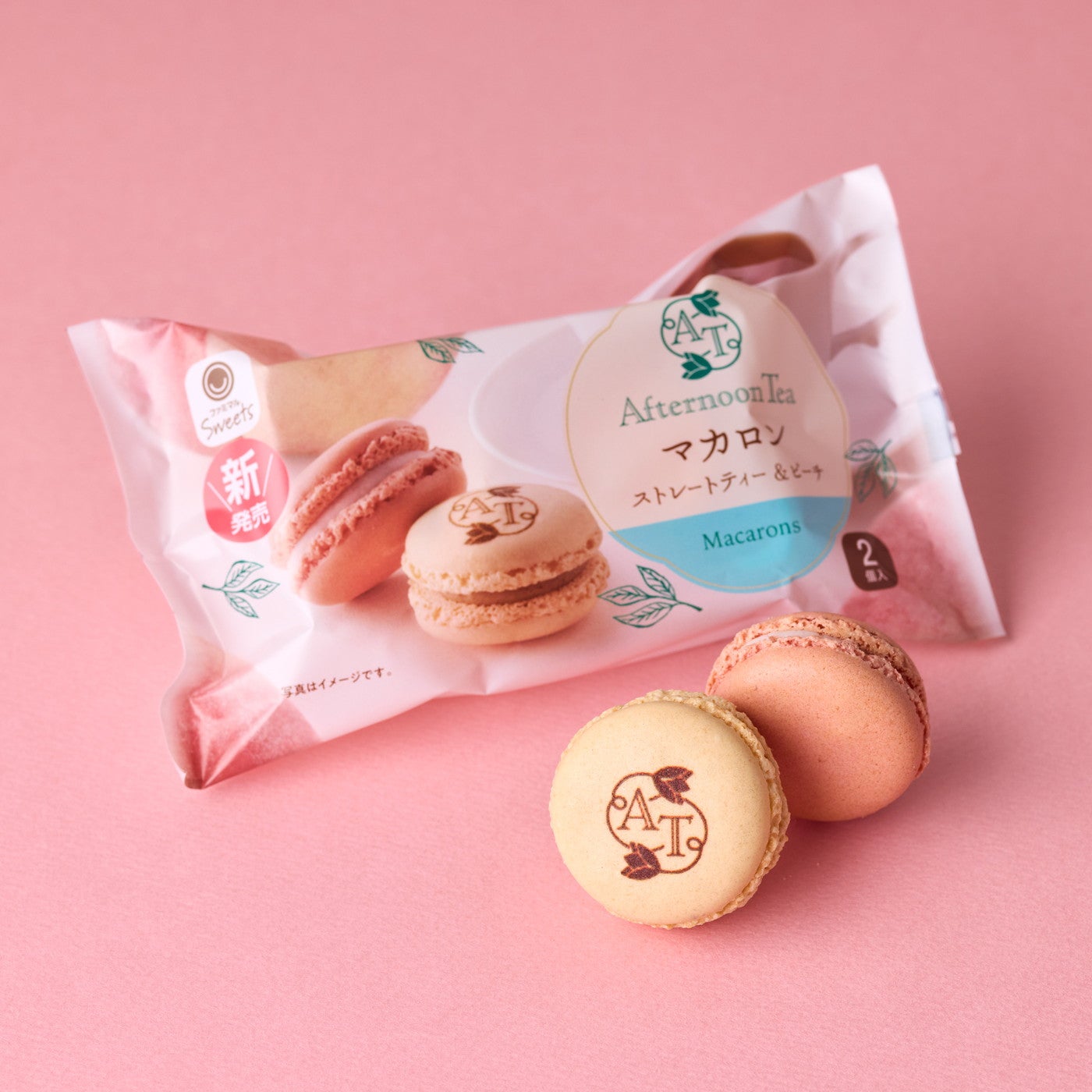 Afternoon Tea監修 マカロン　ストレートティー＆ピーチ295円（税込）（提供写真）