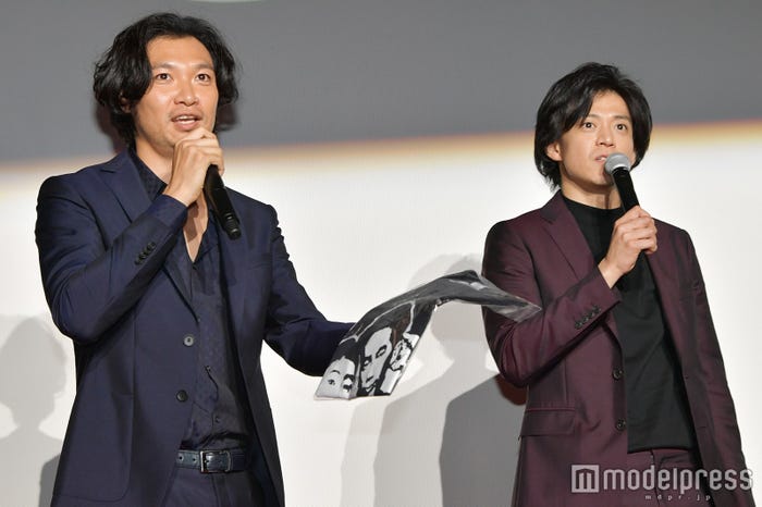 青木崇高、小栗旬(C)モデルプレス