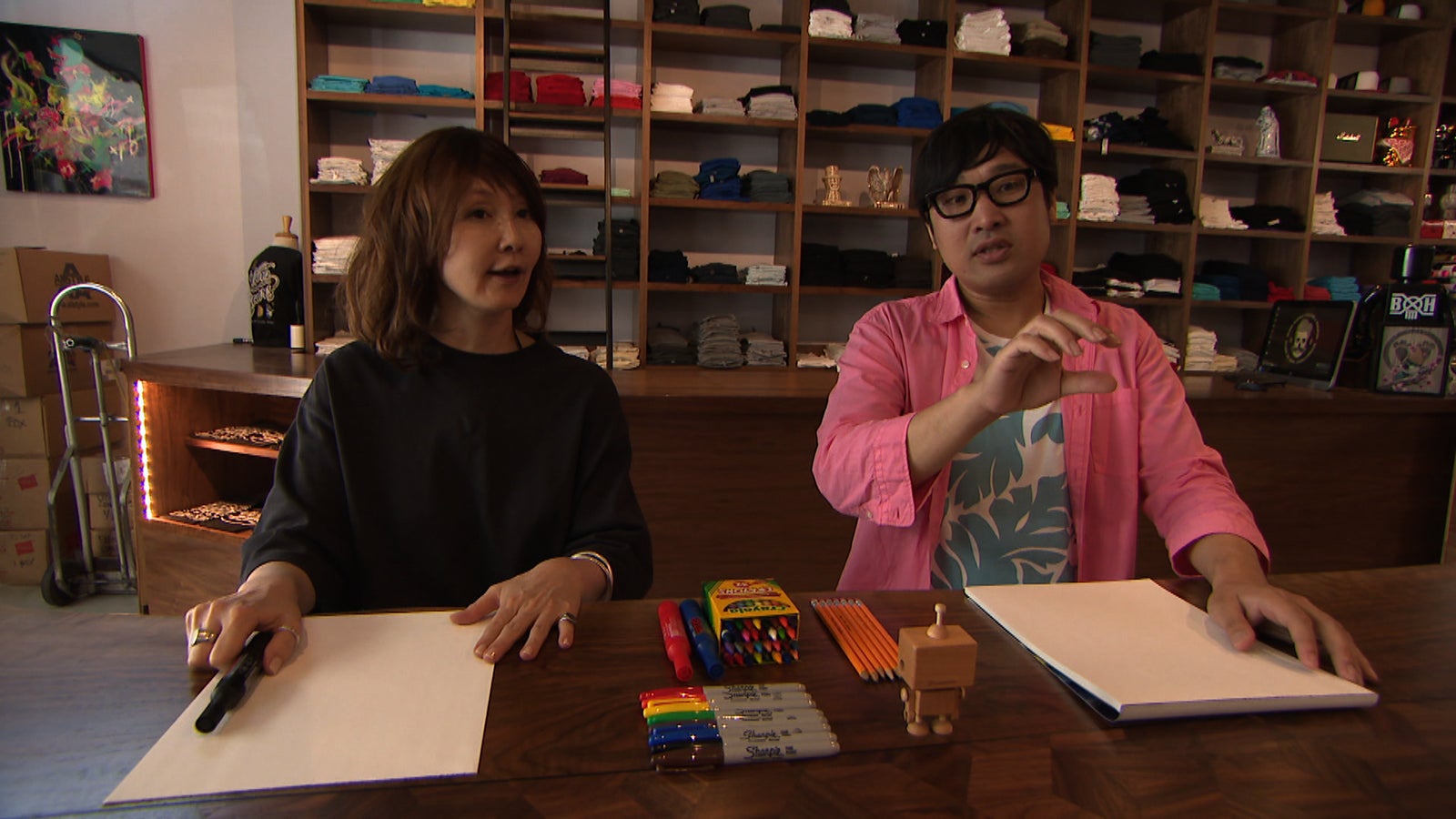 第21話 エビアンの新ブランド「ILA SWIM」Tシャツ 製作シーンを再現（C）フジテレビ／イースト・エンタテインメント