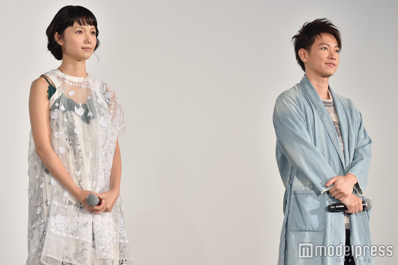 宮崎あおい、佐藤健（C）モデルプレス