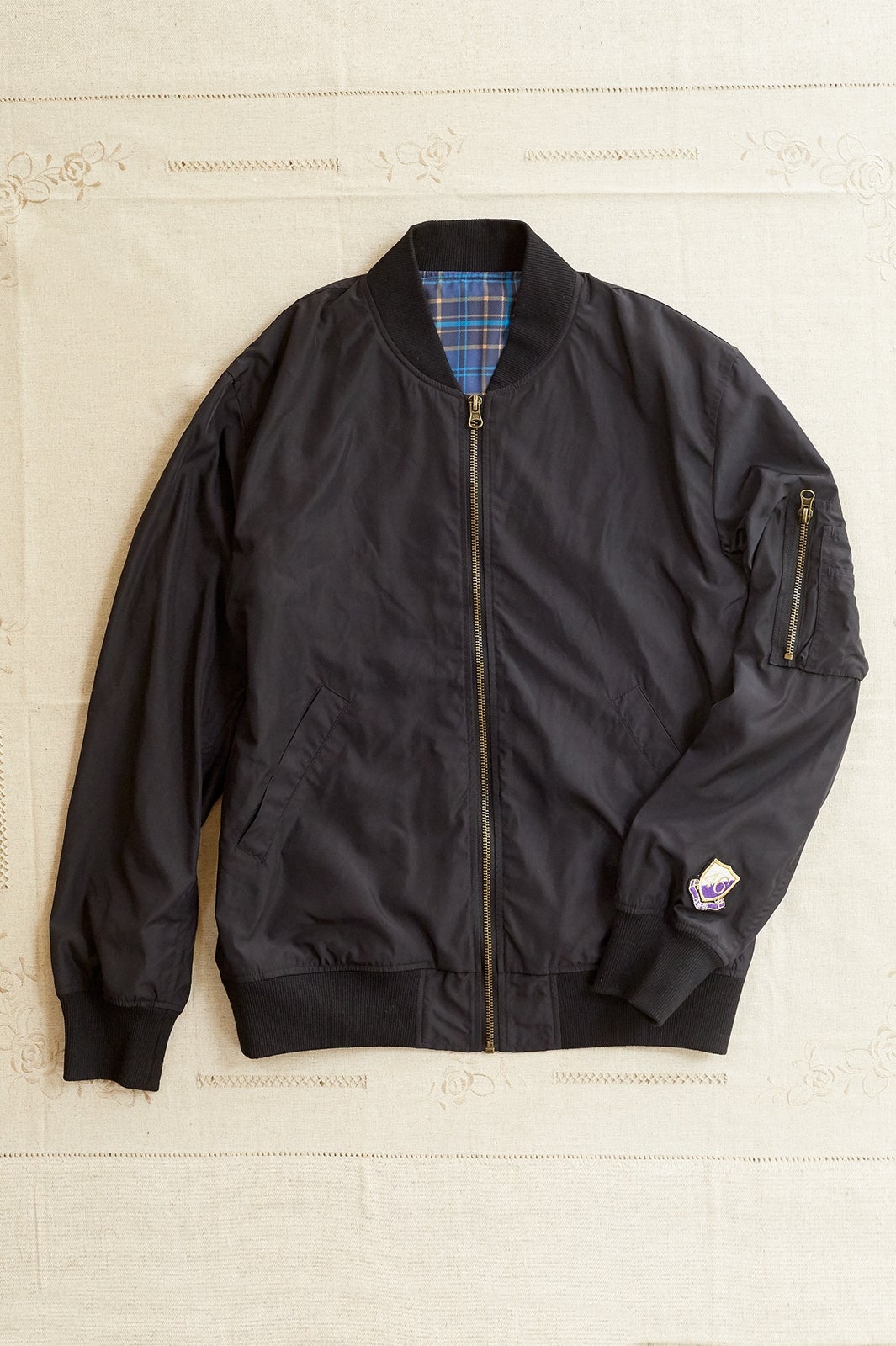 ブルゾン（提供画像）