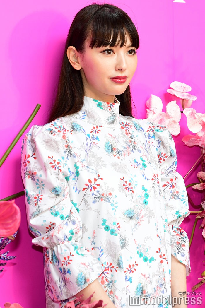 交際3ヶ月で入籍の鈴木えみ 結婚の決め手 明かす お付き合いしてから2週間でプロポーズ モデルプレス 交際3ヶ月で入籍の鈴木えみ 結婚の決め手 明かす お付き合いしてから2週間でプロポーズ モデルプレス
