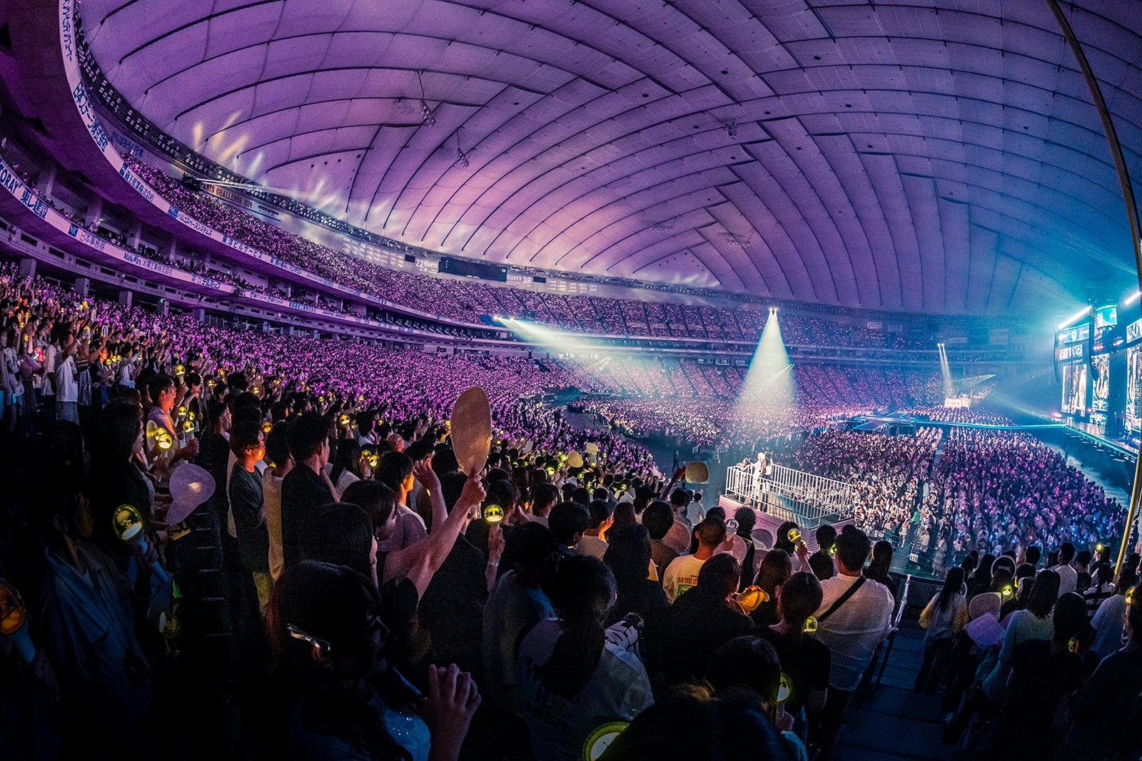 IVE「IVE THE 1ST WORLD TOUR ‘SHOW WHAT I HAVE’」より（C）撮影：田中聖太郎写真事務所